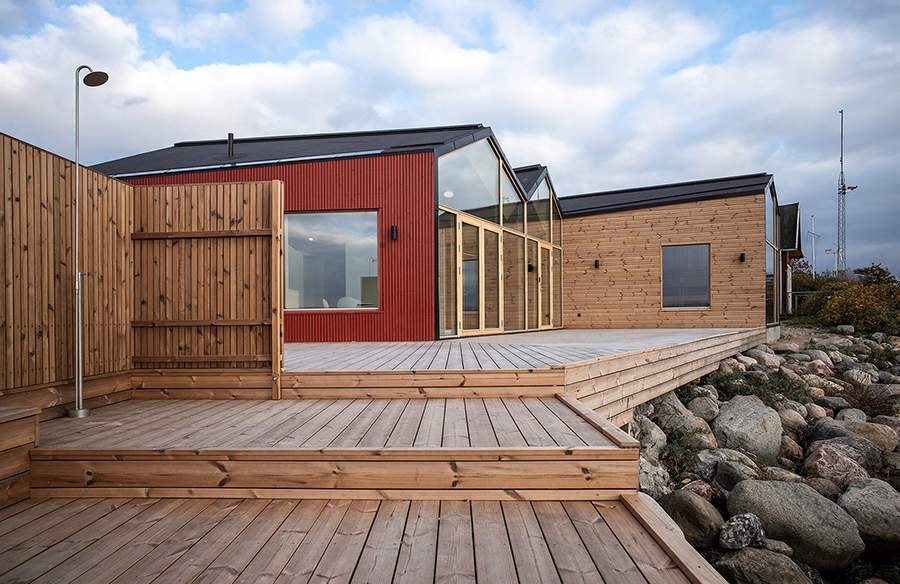 Embracing the Winter Waters: Exploring Isfuglen Bathing House